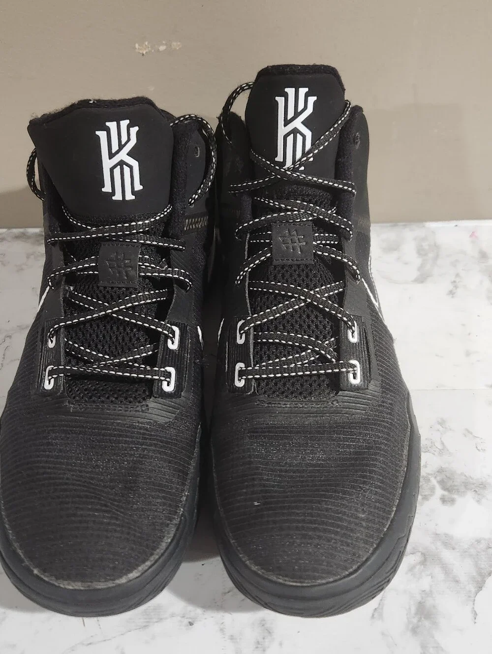 Nike Kyrie Flytrap 4 EP Black White sz 12
